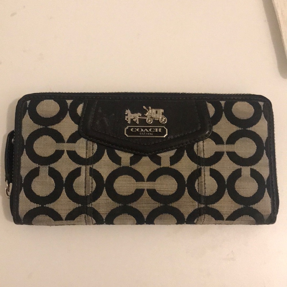 AUTHENTIC COACH BLACK & GREY WALLET